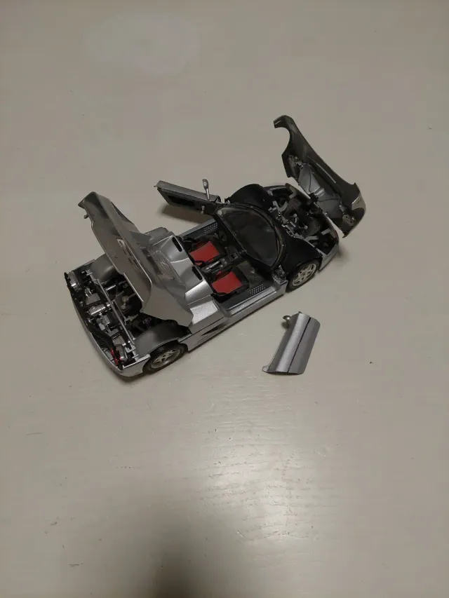 Modellino Auto Ferrari F50 1995