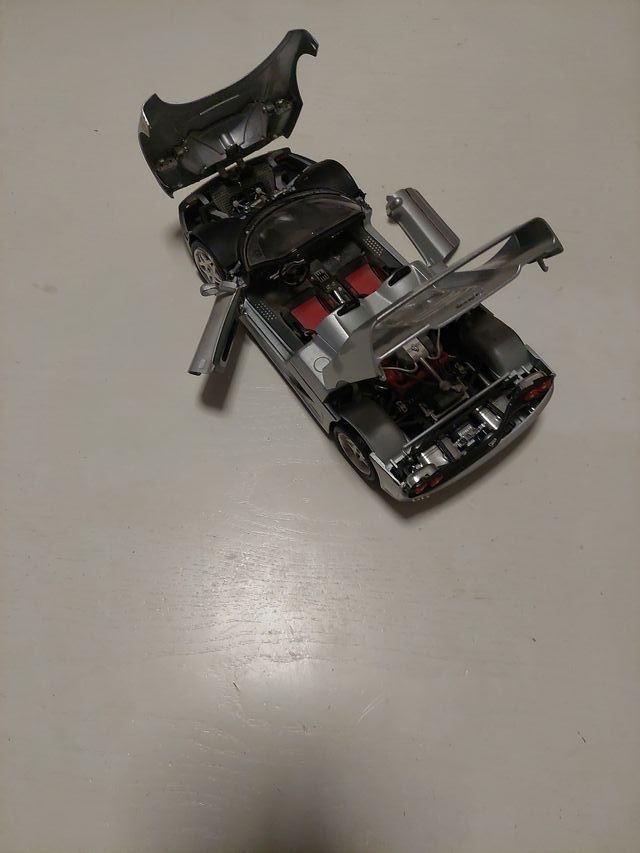 Modellino Auto Ferrari F50 1995