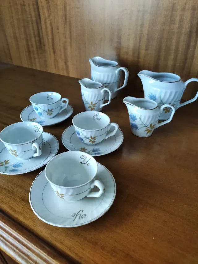 2 juegos de café/té porcelana detalles florales