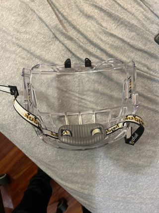 Visera para casco de hockey