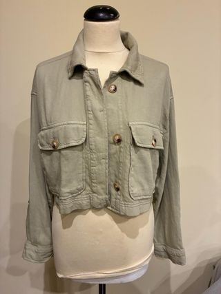 Cazadora verde oliva