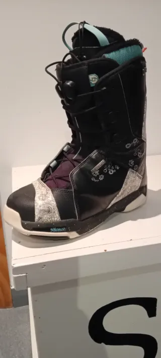 Botas de Snowboard Negras y Turquesa