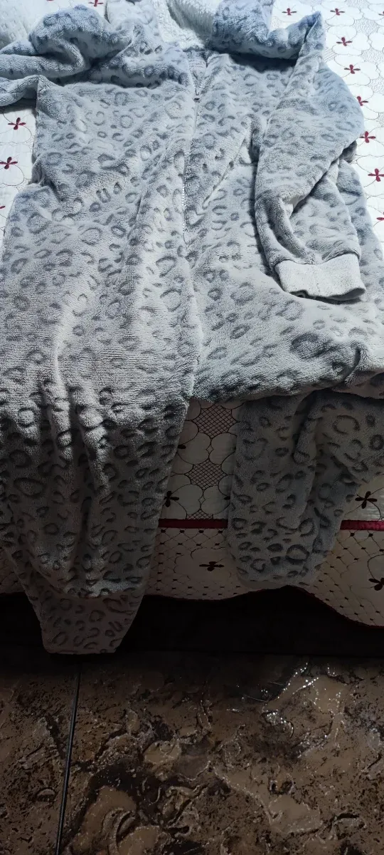 Pijama mono polar muy calentito