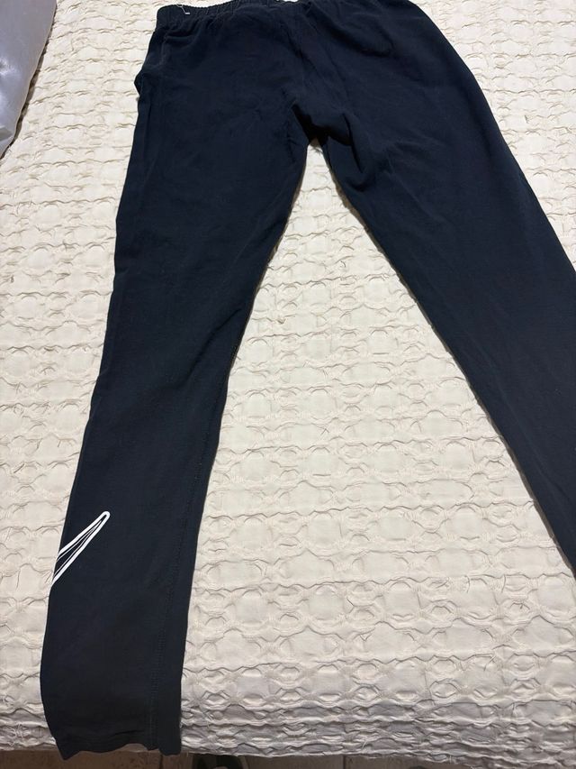 Mallas Nike Negras con Logo Nike