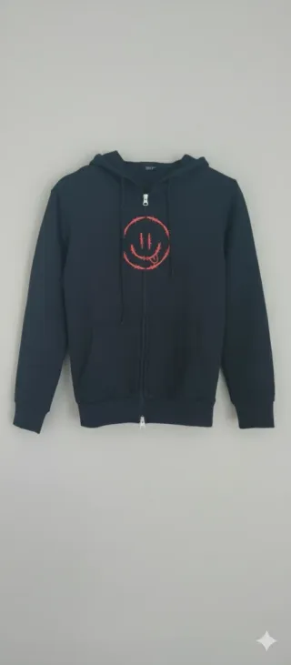 Felpa con cappuccio nera con stampa