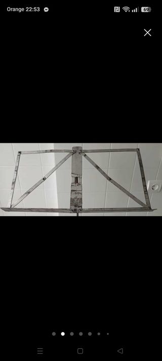 Atril metálico plegable