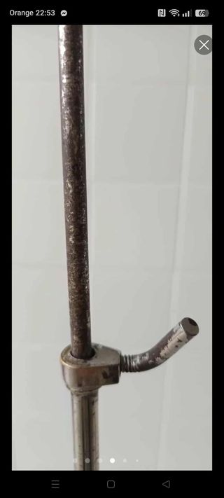 Atril metálico plegable