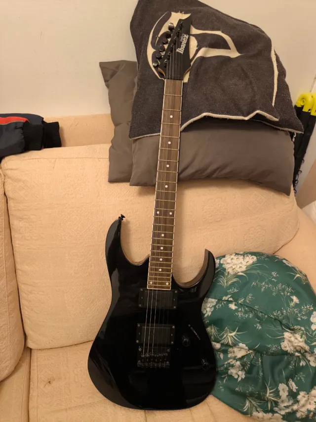 Chitarra elettrica Ibanez Black