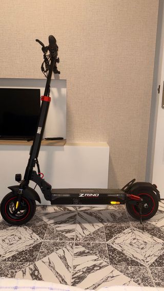 Monopattino elettrico nero ZWheel ZRino SE