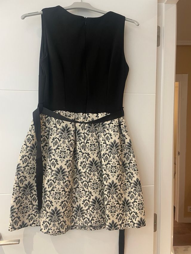 Elegante vestido negro