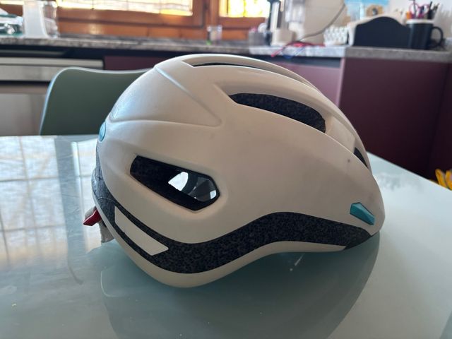 Casco de bicicleta blanco
