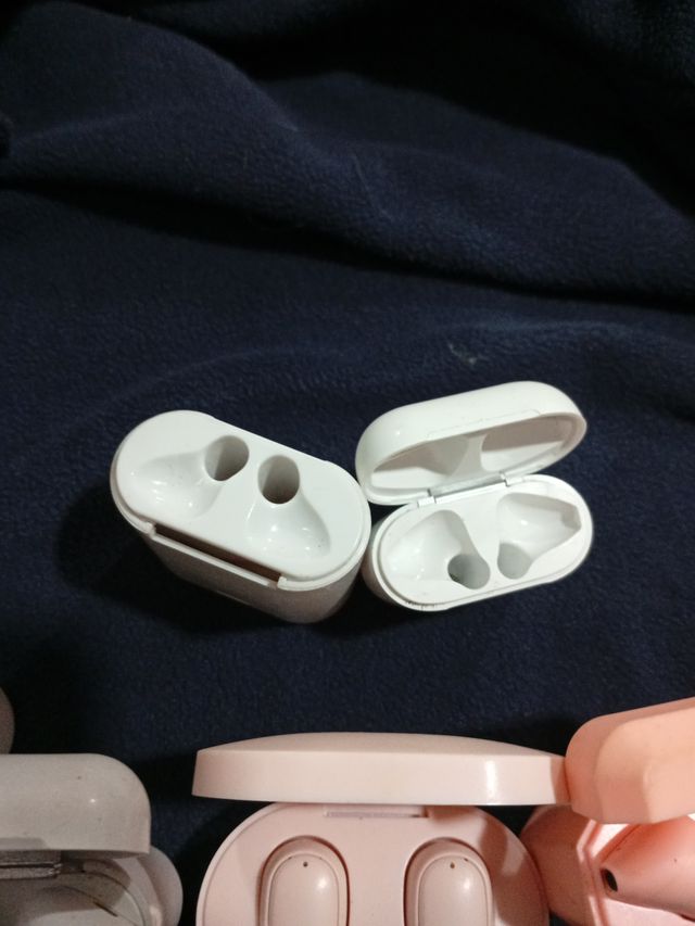 Pacchetto di cuffie wireless non testate