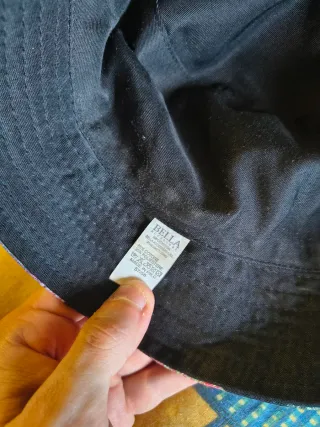 Cappello da pescatore a tema floreale