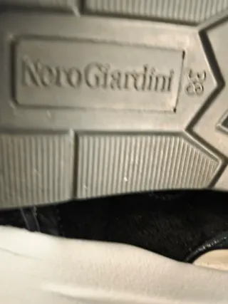 Zapatos NeroGiardini Talla 38 Negros