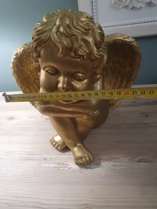 Angelo decorativo dorato