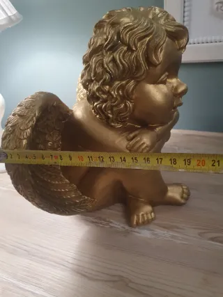 Angelo decorativo dorato