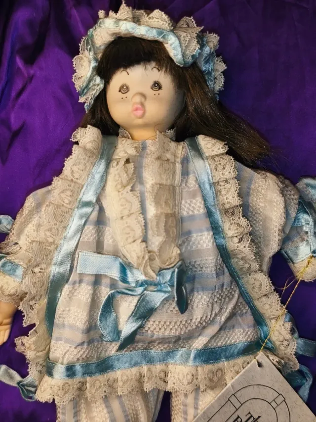 Bambola porcellana Thai Batik Italia