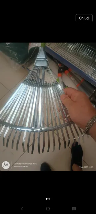 Rastrello da giardino in metallo con regolazione