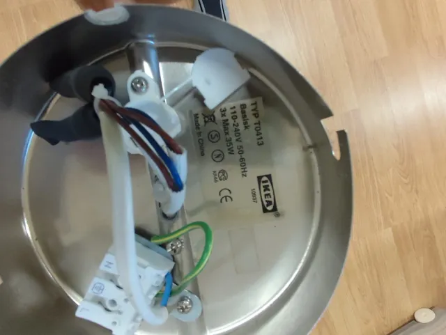 Lámpara IKEA Basisk T0413