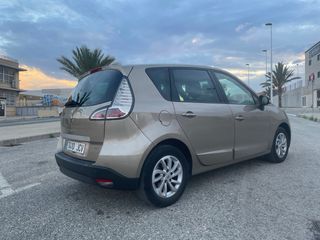 Renault Scenic 2015