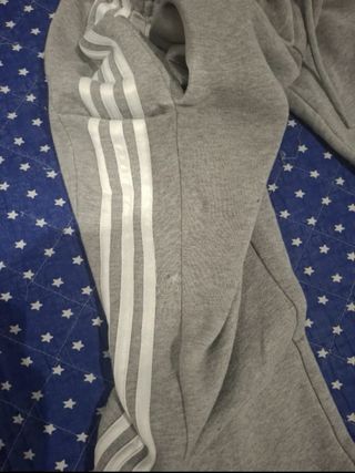 Pantalones Adidas grises