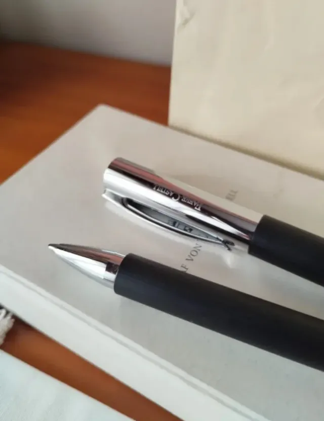 Faber-Castell Pluma y Bolígrafo Nuevo