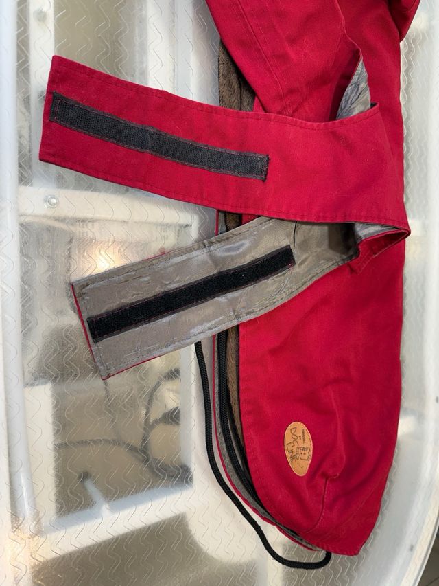 Cappottino cane con cappuccio e pelliccia