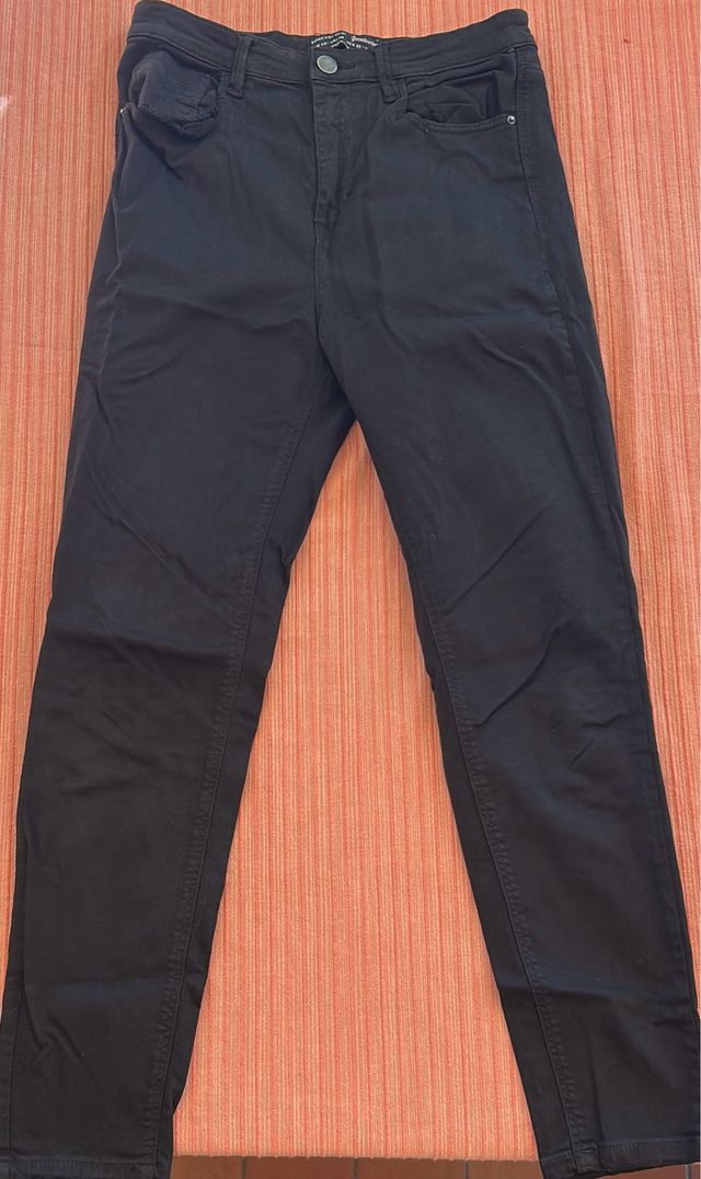 Pantalón negro elegante