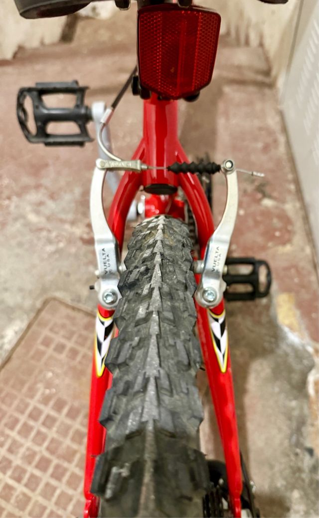 Bicicleta 24 Carreras Roja