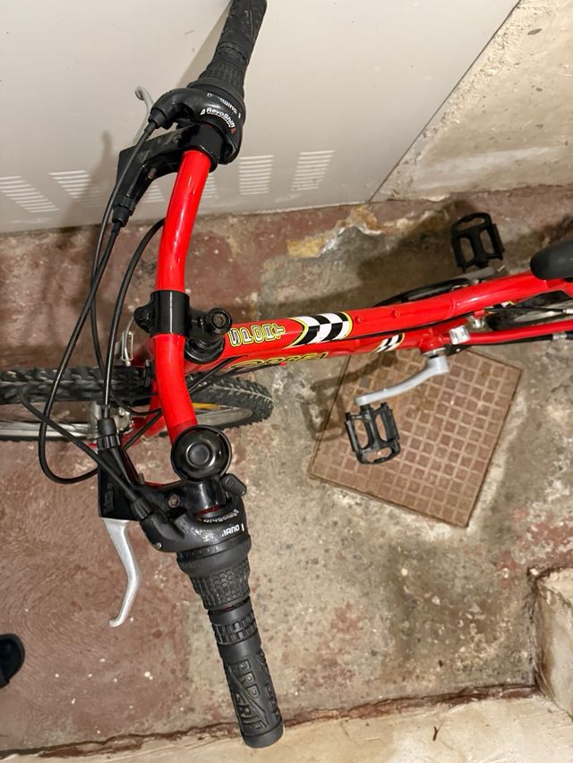 Bicicleta 24 Carreras Roja