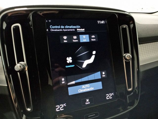 Volvo XC40 T3 Momentum Pro