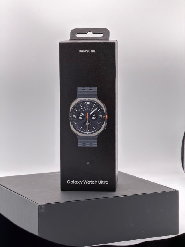 Custodia per Samsung Galaxy Watch Ultra grigio/arancione