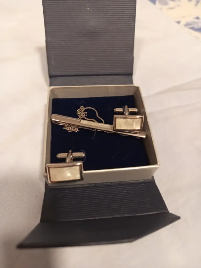 Gemelos y pasador de corbata lleva nácar sñ