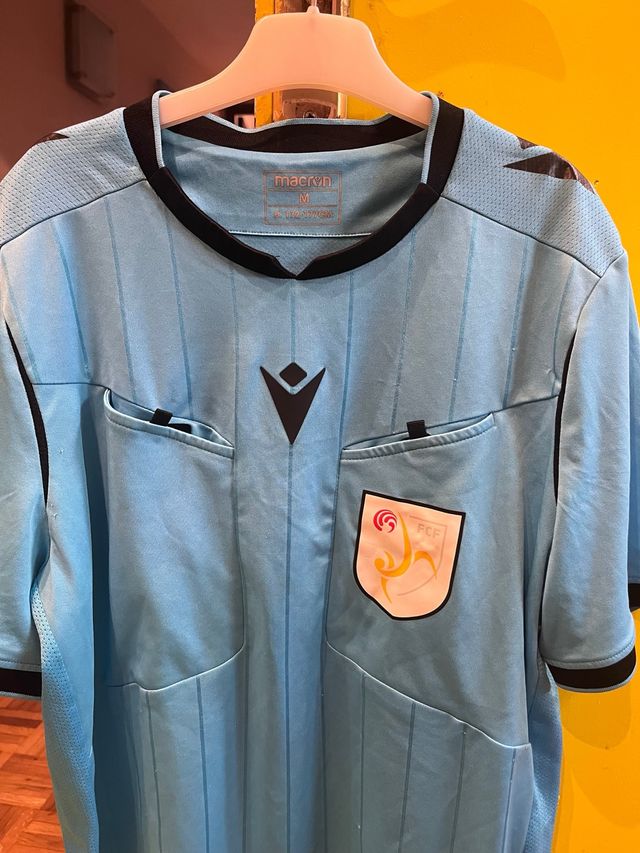 Camiseta árbitro Macron azul Talla M