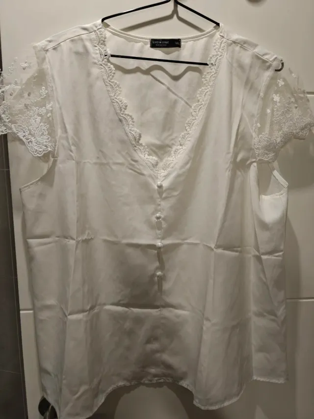 Blusa SHEIN blanca encaje XXL