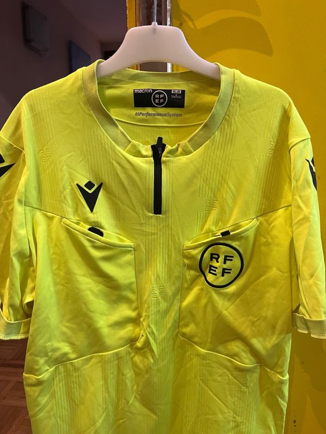 Camiseta árbitro Macron RFEF amarilla manga corta