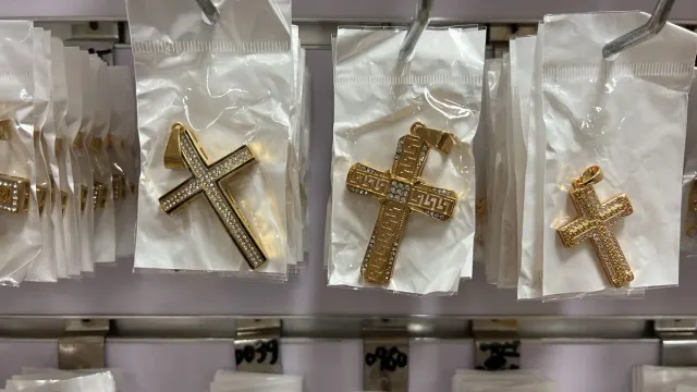 Colgantes Cruz Dorados con Circonitas