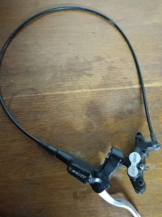 Freno delantero Shimano XT