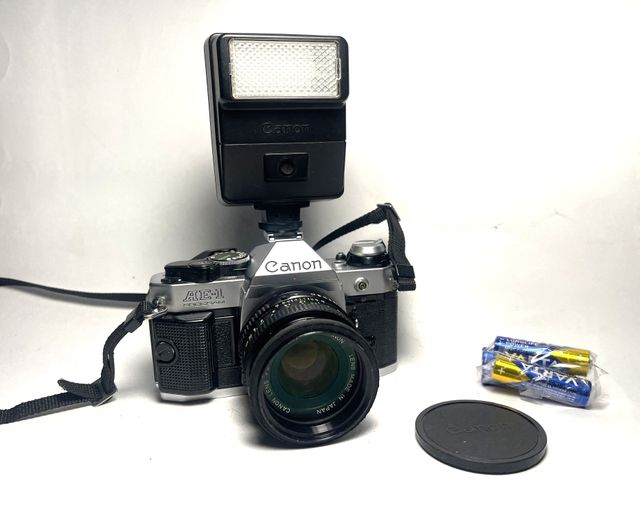 Canon AE-1 Program + Flash + Canon FD 50mm/1:1,8
