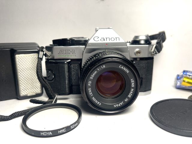 Canon AE-1 Program + Flash + Canon FD 50mm/1:1,8