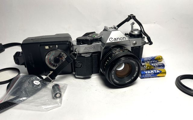 Canon AE-1 Program + Flash + Canon FD 50mm/1:1,8