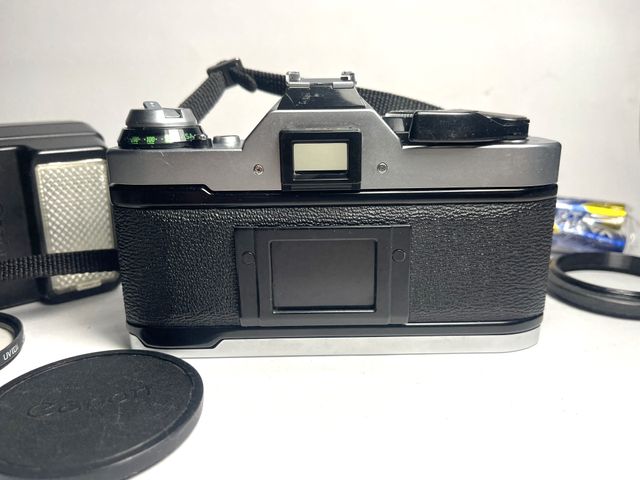 Canon AE-1 Program + Flash + Canon FD 50mm/1:1,8