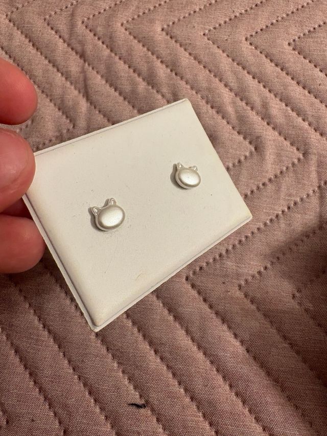 Pendientes dorados de tortuga en acero