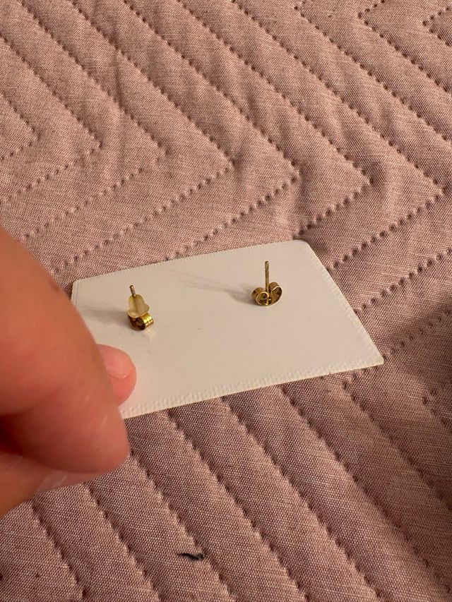 Pendientes dorados de tortuga en acero