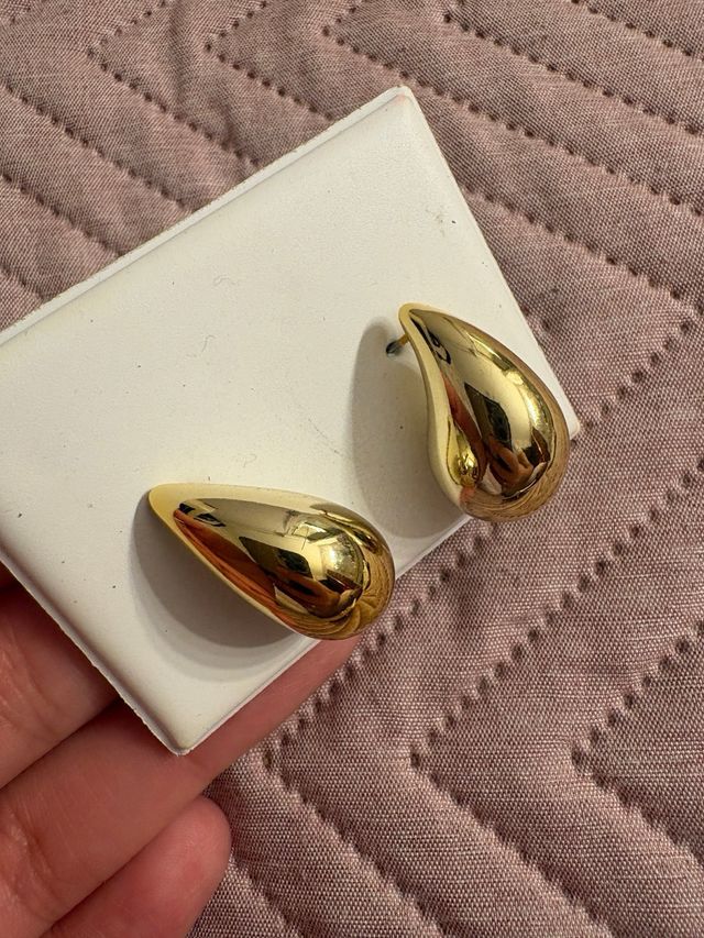 Pendientes dorados de tortuga en acero