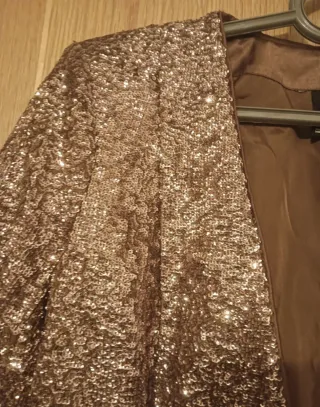 Chaqueta Dorada Con Brillos Rosa