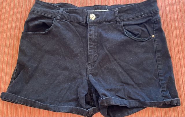 Short negro elegante
