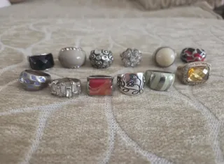 Lote de 12 Anillos diferentes.