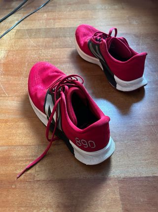 New Balance 890 Running Talla 42 Rojo