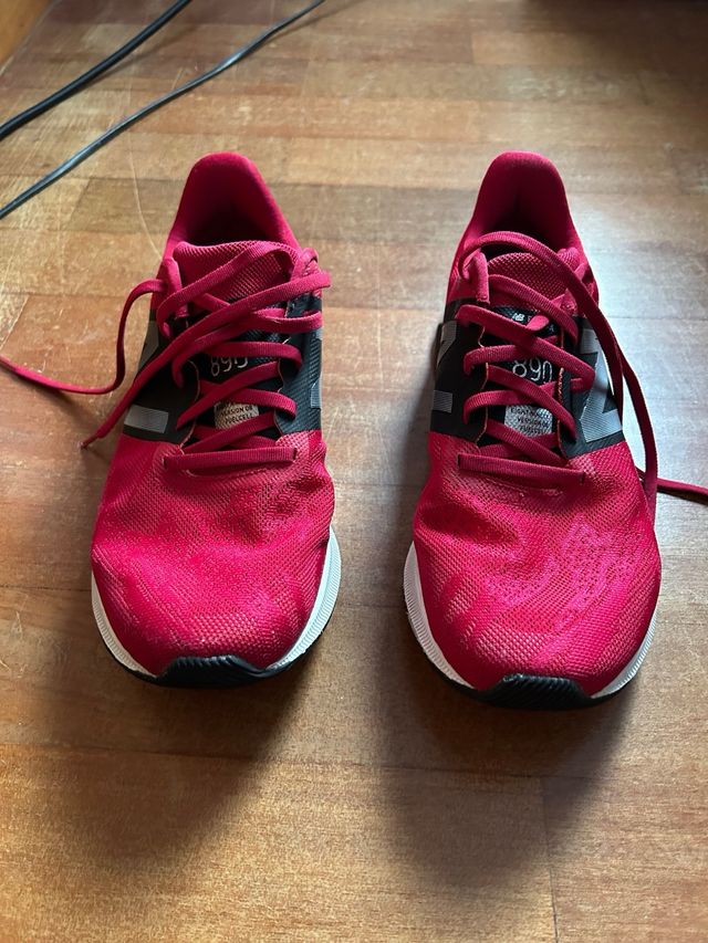 New Balance 890 Running Talla 42 Rojo
